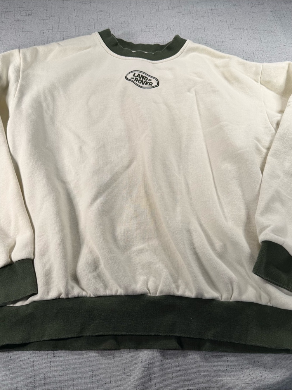Pacsun x Land Rover Cream Crewneck Sweatshirt with Dark Green Trim